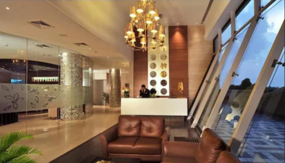 マジェスティック コート サロヴァー ポーチコ、ナビ ムンバイ(MAJESTIC COURT SAROVAR PORTICO) 写真5