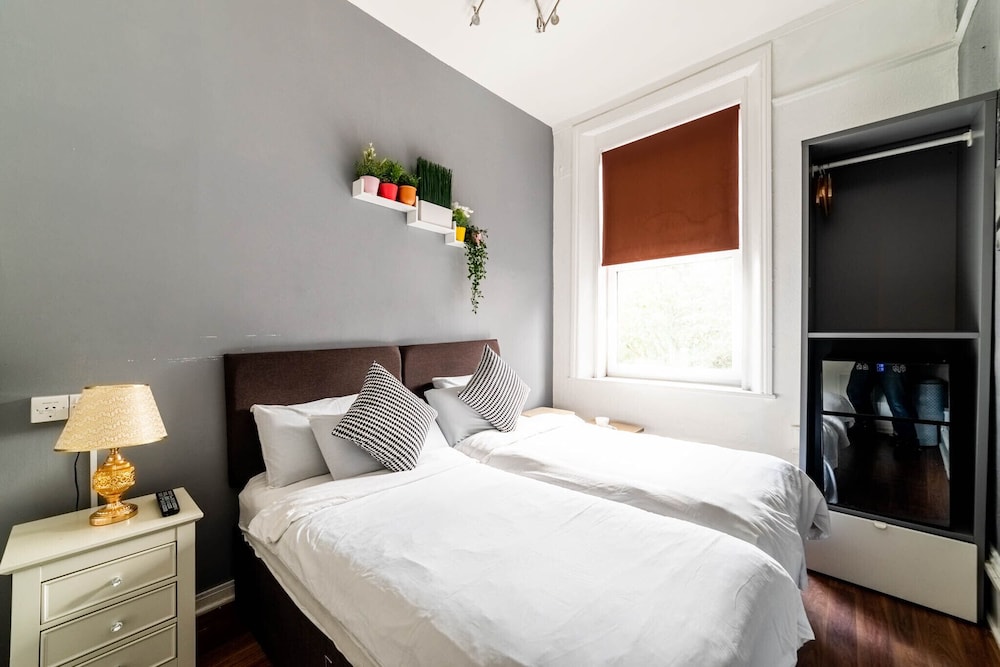 غرفة أساسية بسرير كوين، Book a Bed Hostels (ex. Venture Hostel) 5/10
