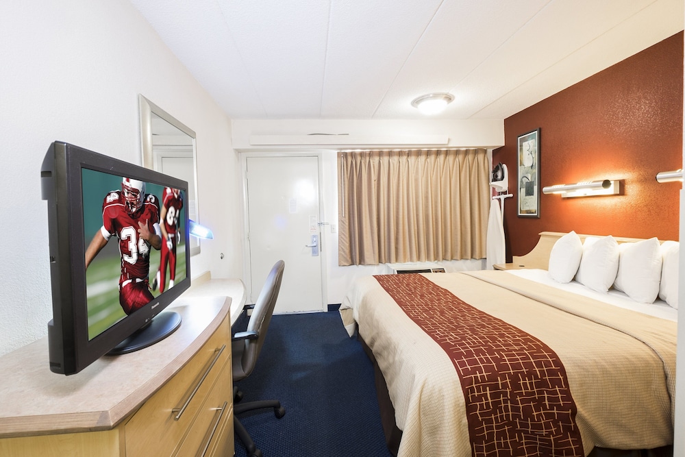 Red Roof Inn Parsippany 16/34