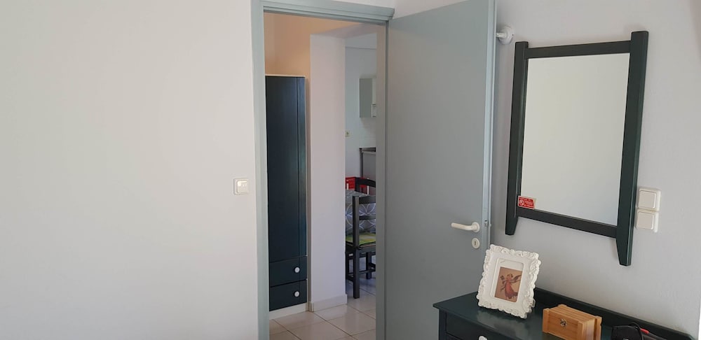 Zinovia Apartments 34/76