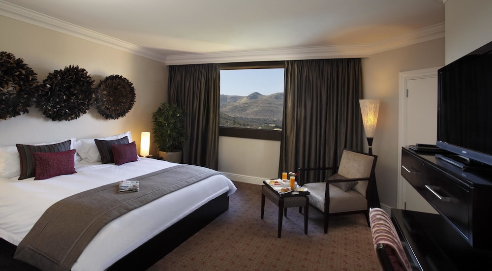 The Cascades Hotel At Sun City Resort 10/50