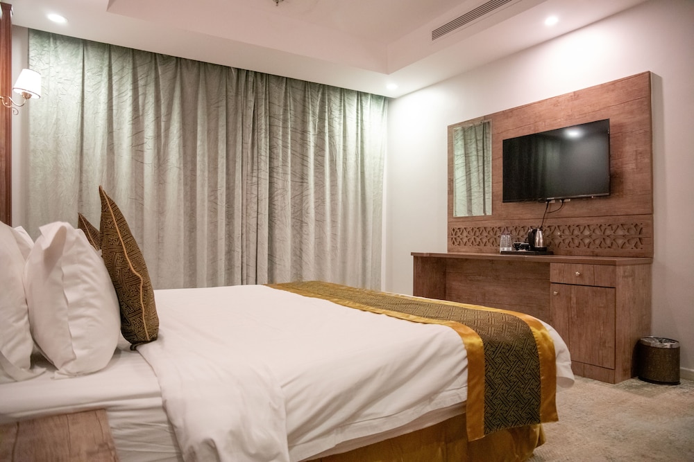 فندق قصر العرين - طريق المدينة(Areen Palace Hotel - Almadina Road) 15/39