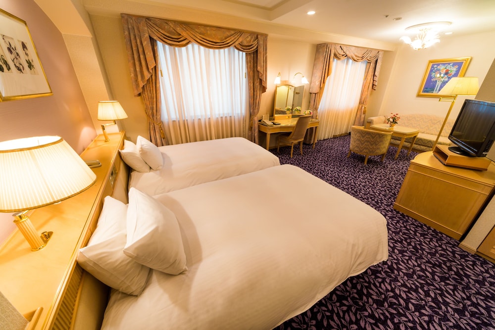 The Crown Palais New Hankyu Kochi 25/66