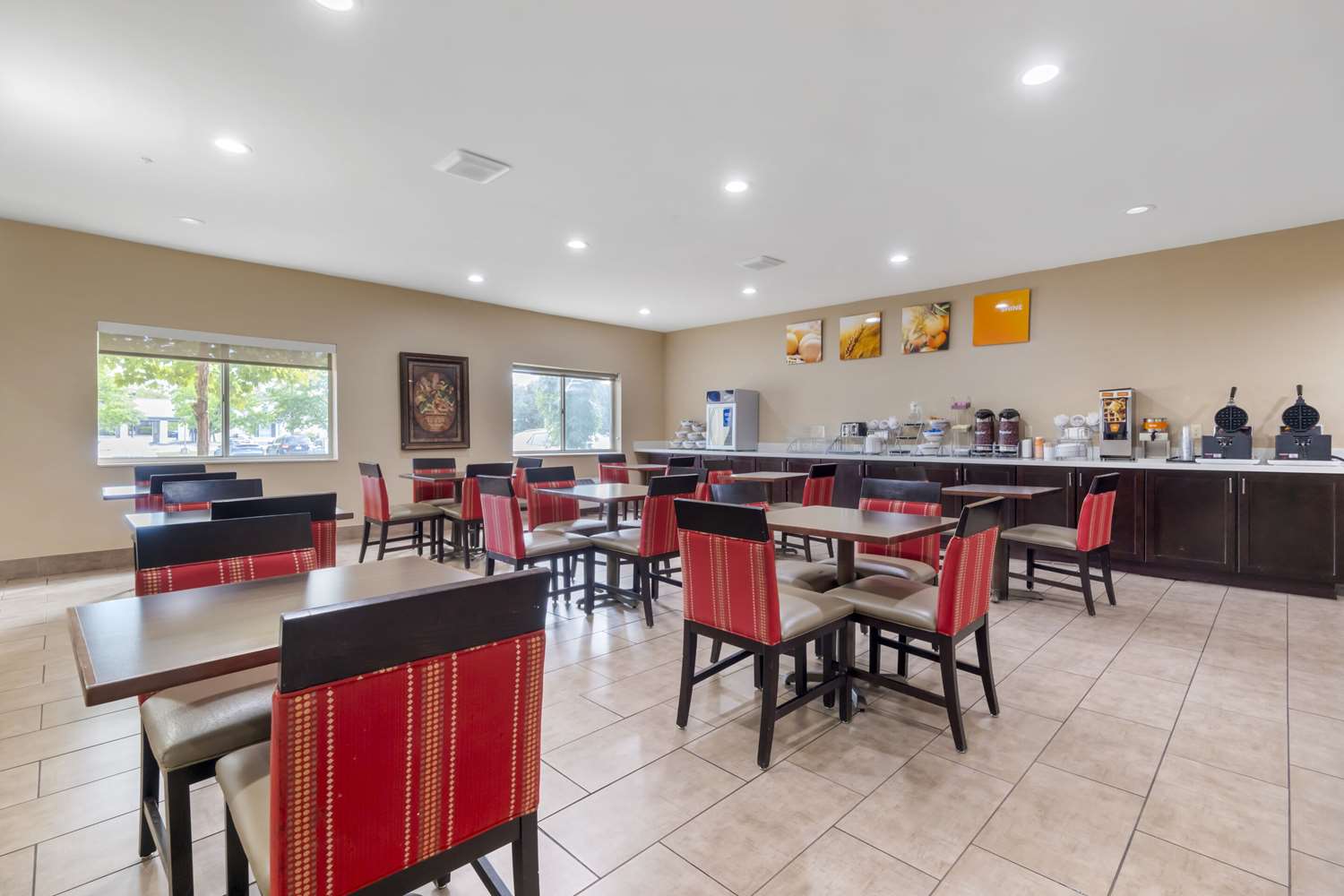 Comfort Suites Keeneland 34/48