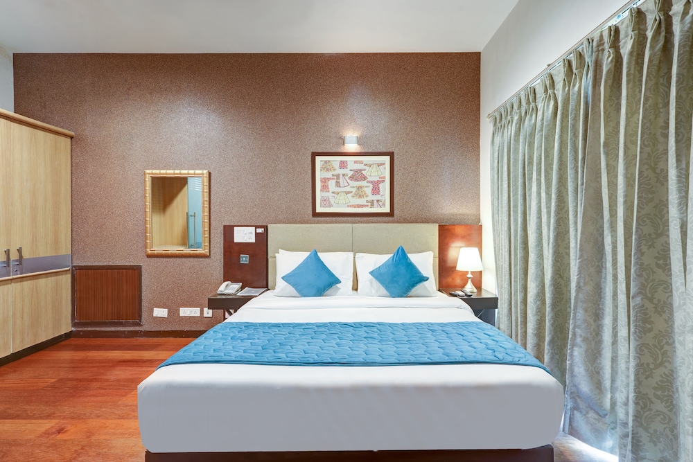 Stately Suites, Golf Course Road 14/58