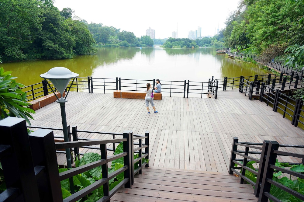 Grand Villa Hotel 36/39