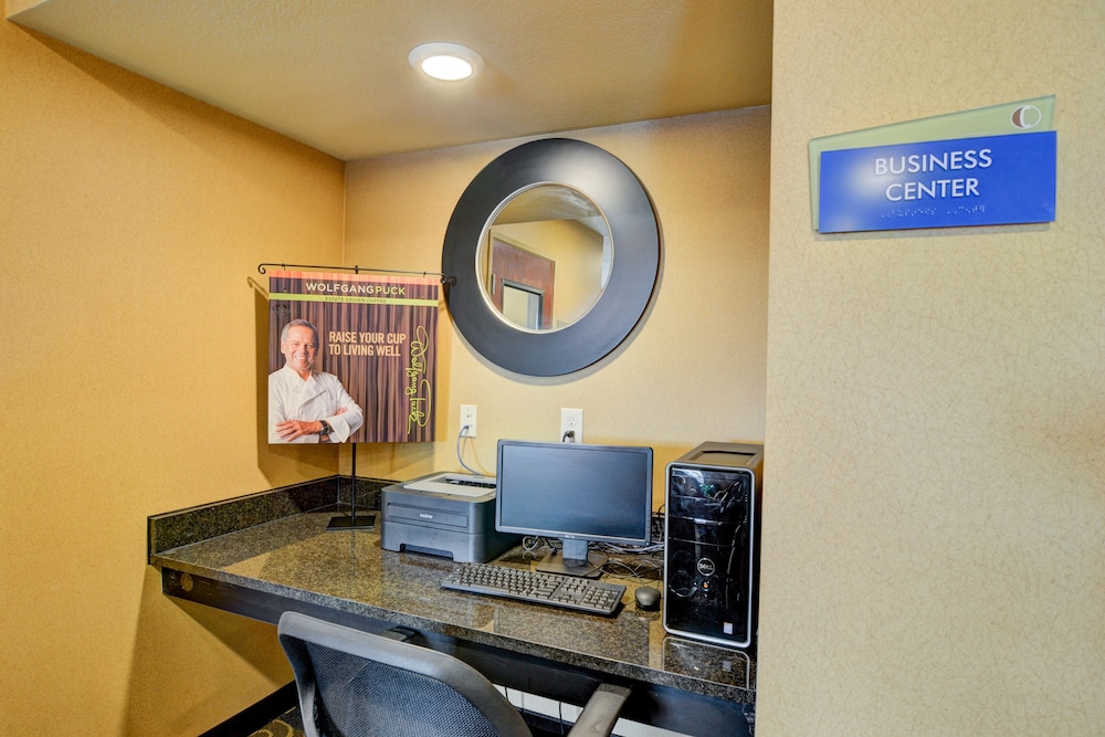 Cobblestone Hotel Suites Punxsutawney Pa 25/42