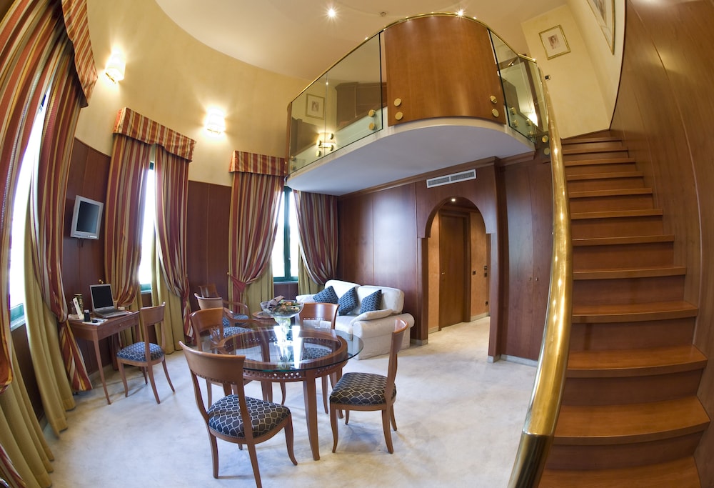 As Hotel Monza 47/56