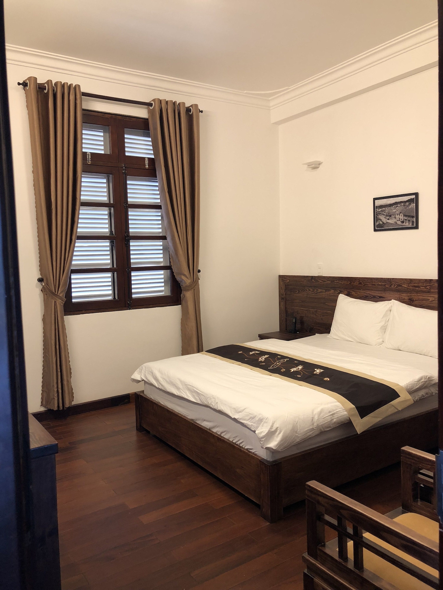 DELUXE, DOUBLE BED