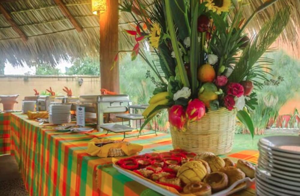 Hotel Real del Valle 25/50