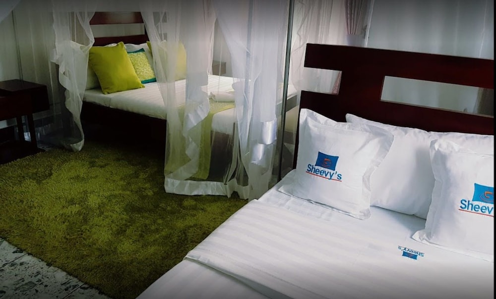 Sheevy's Bed N Breakfast 14/29