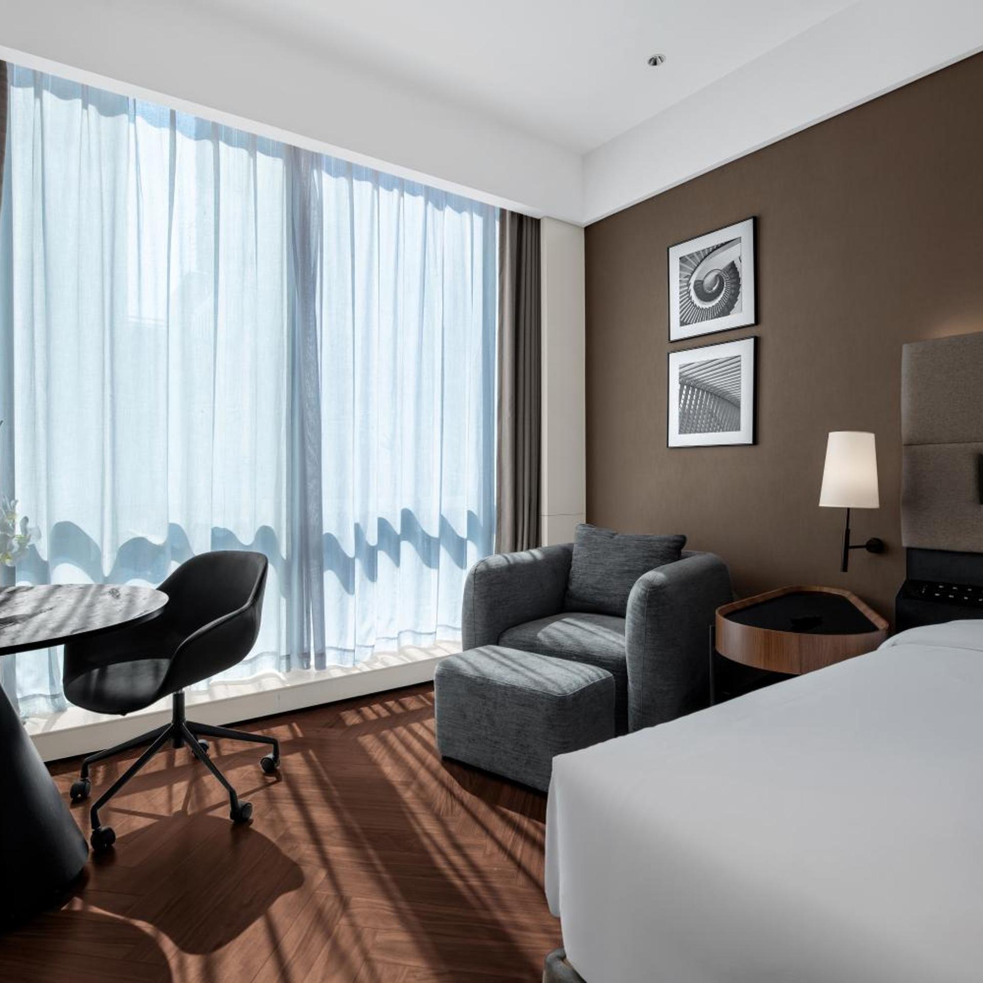 Shenzhen Nanshan Auspices Hotel (Wanxiang Tiandi Branch) 40/56