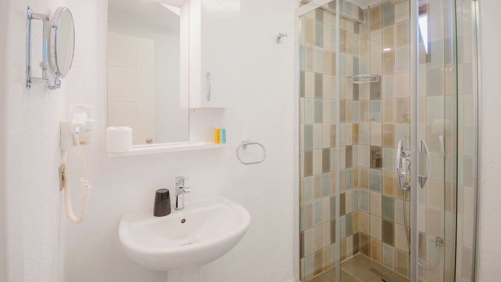 Hotel No37 42/47