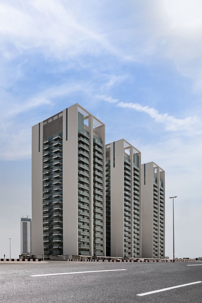 Millennium Executive Apartments Mont Rose 6/66