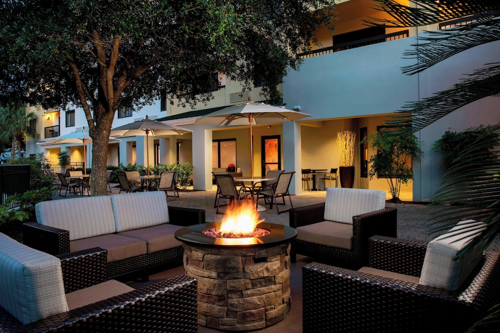 Courtyard Myrtle Beach Barefoot Landing 25/45