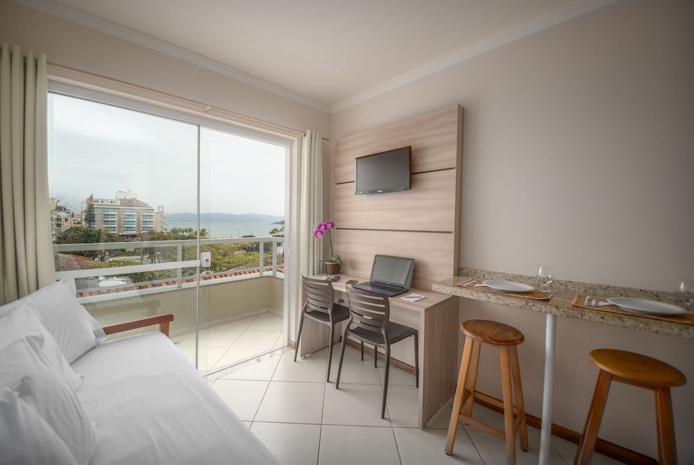 Apart Hotel Roberto Monteiro 50/77