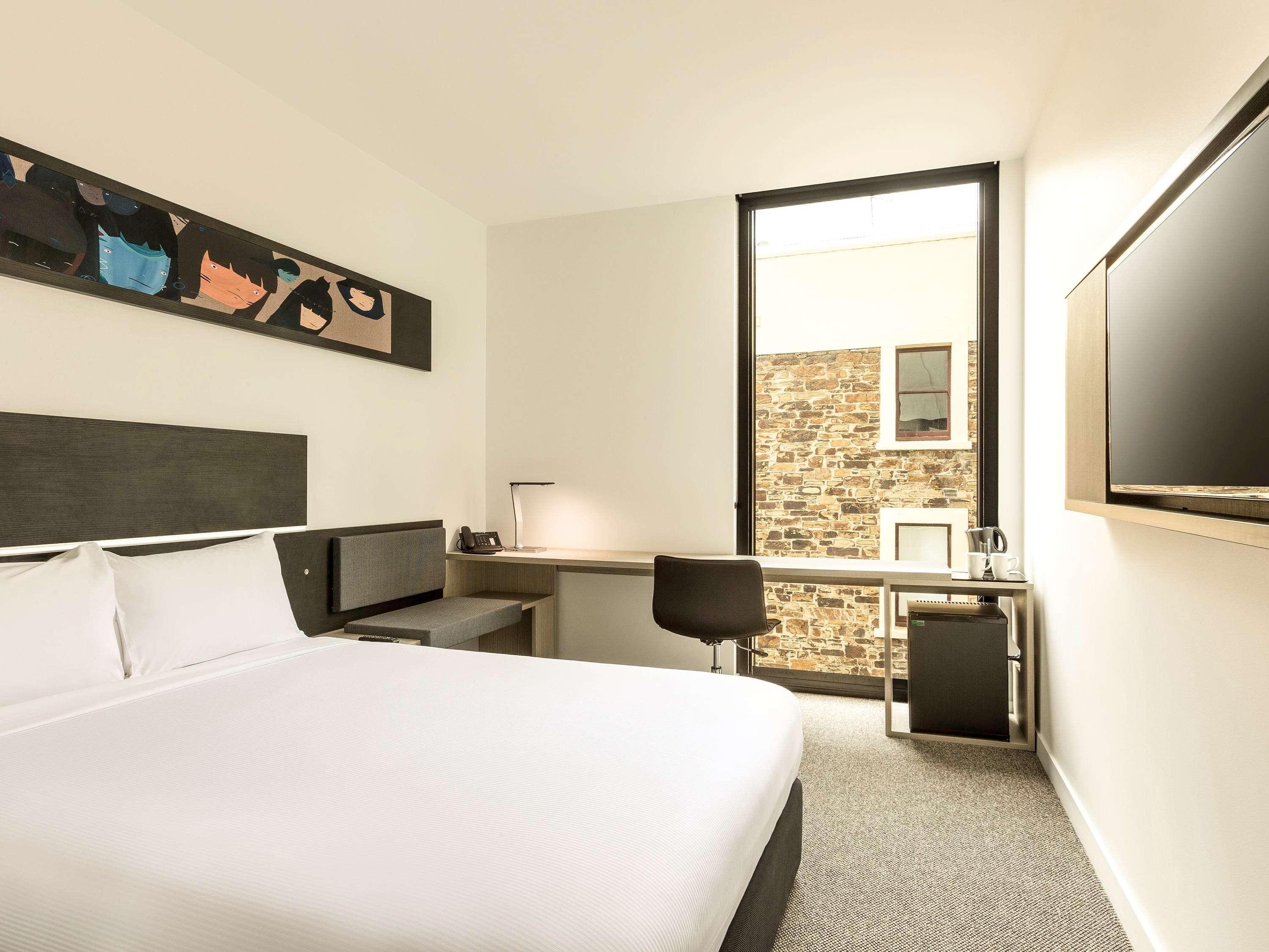 STANDARD, QUEEN BED, ACCESSIBLE
