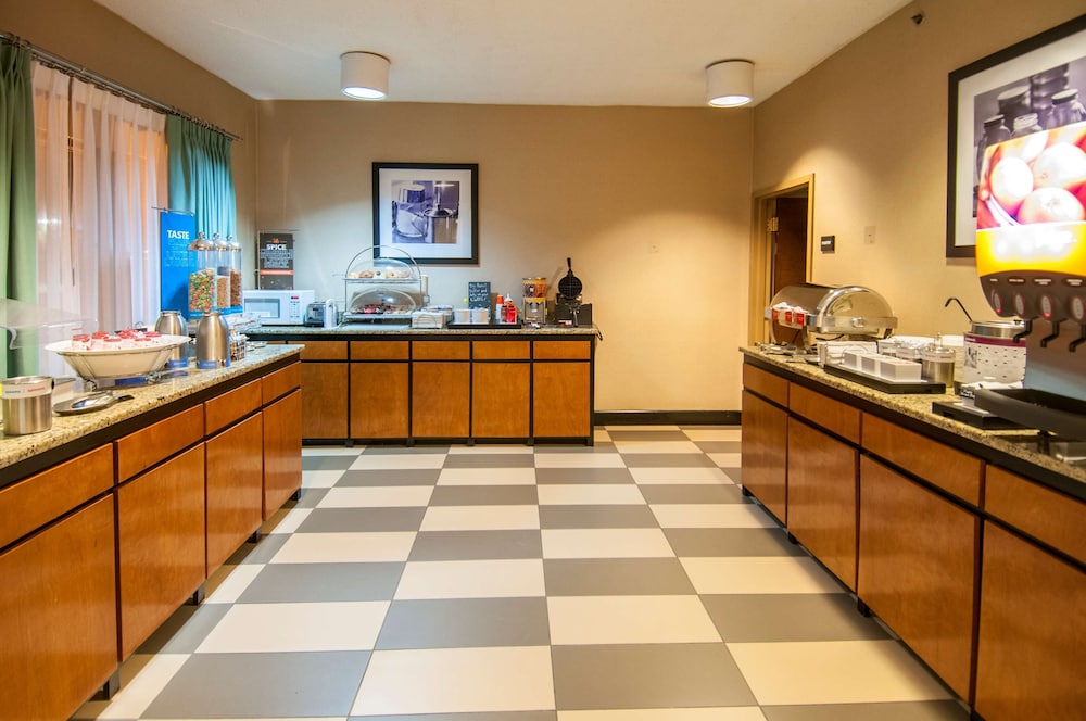 Hampton Inn Lafayette LA 8/34