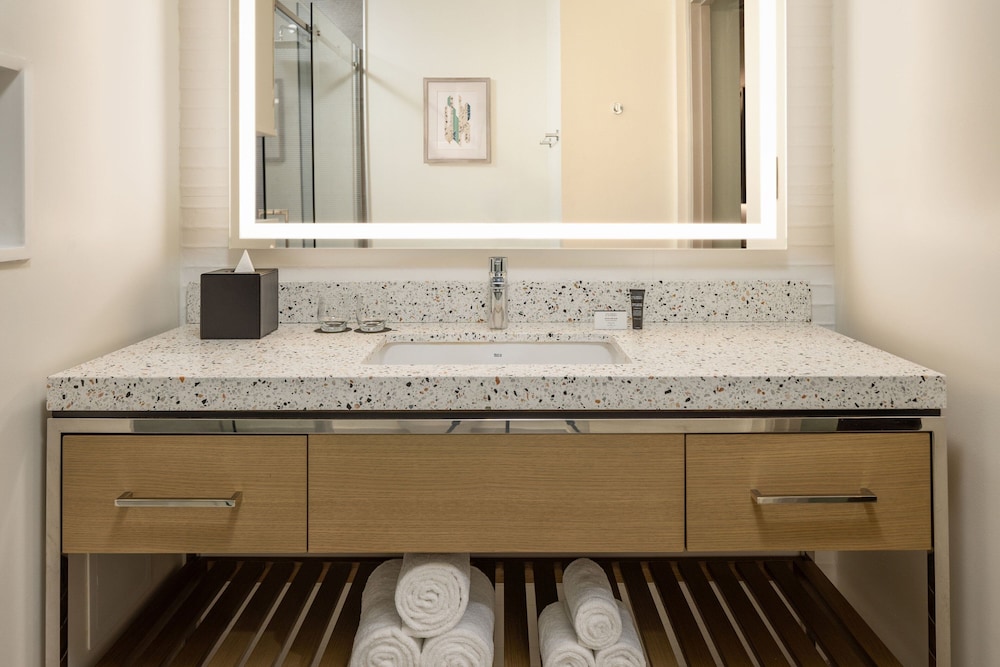 Courtyard by Marriott Curacao 57/58