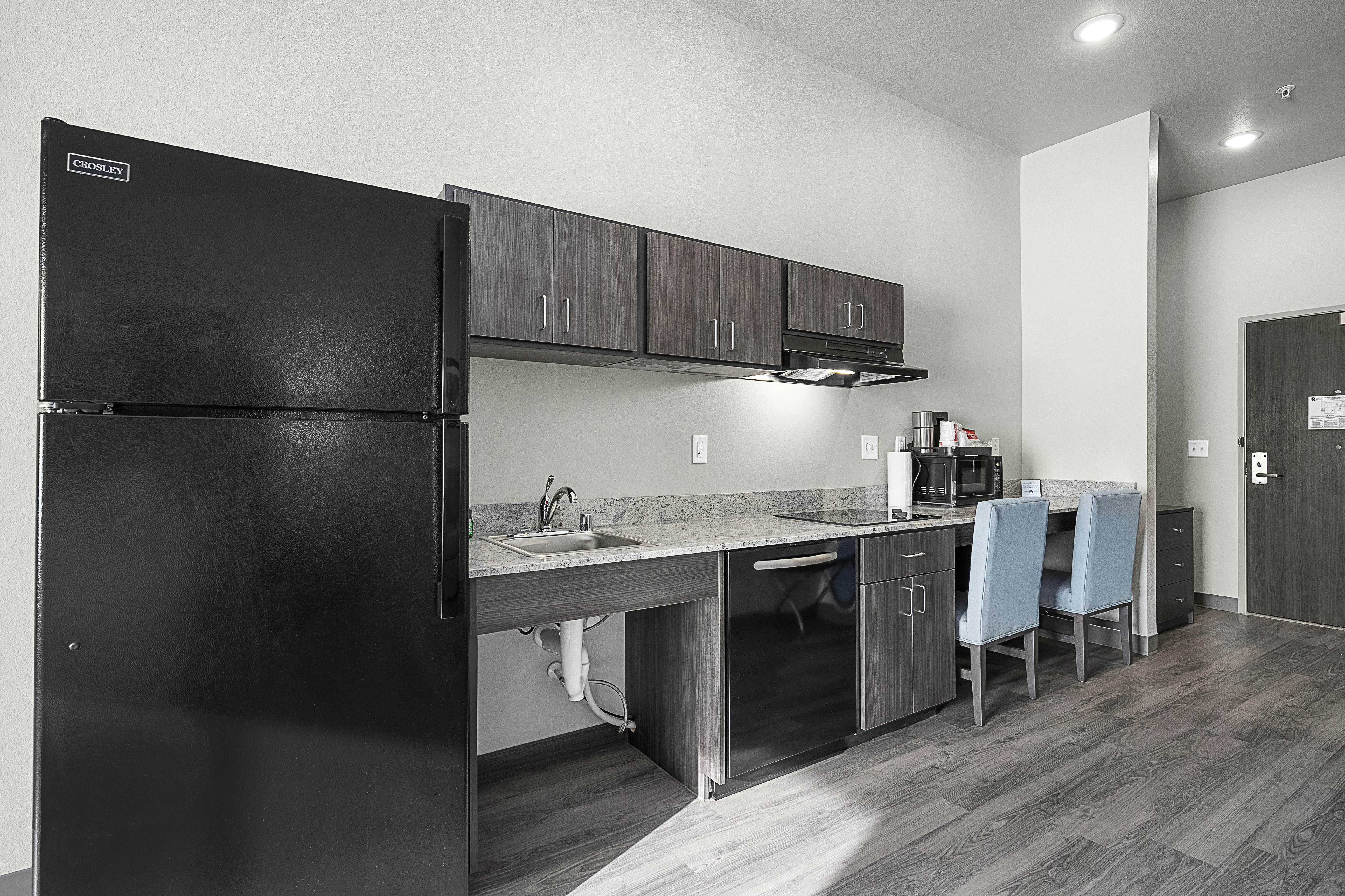 Riverstone Suites - Chippewa Falls 6/50