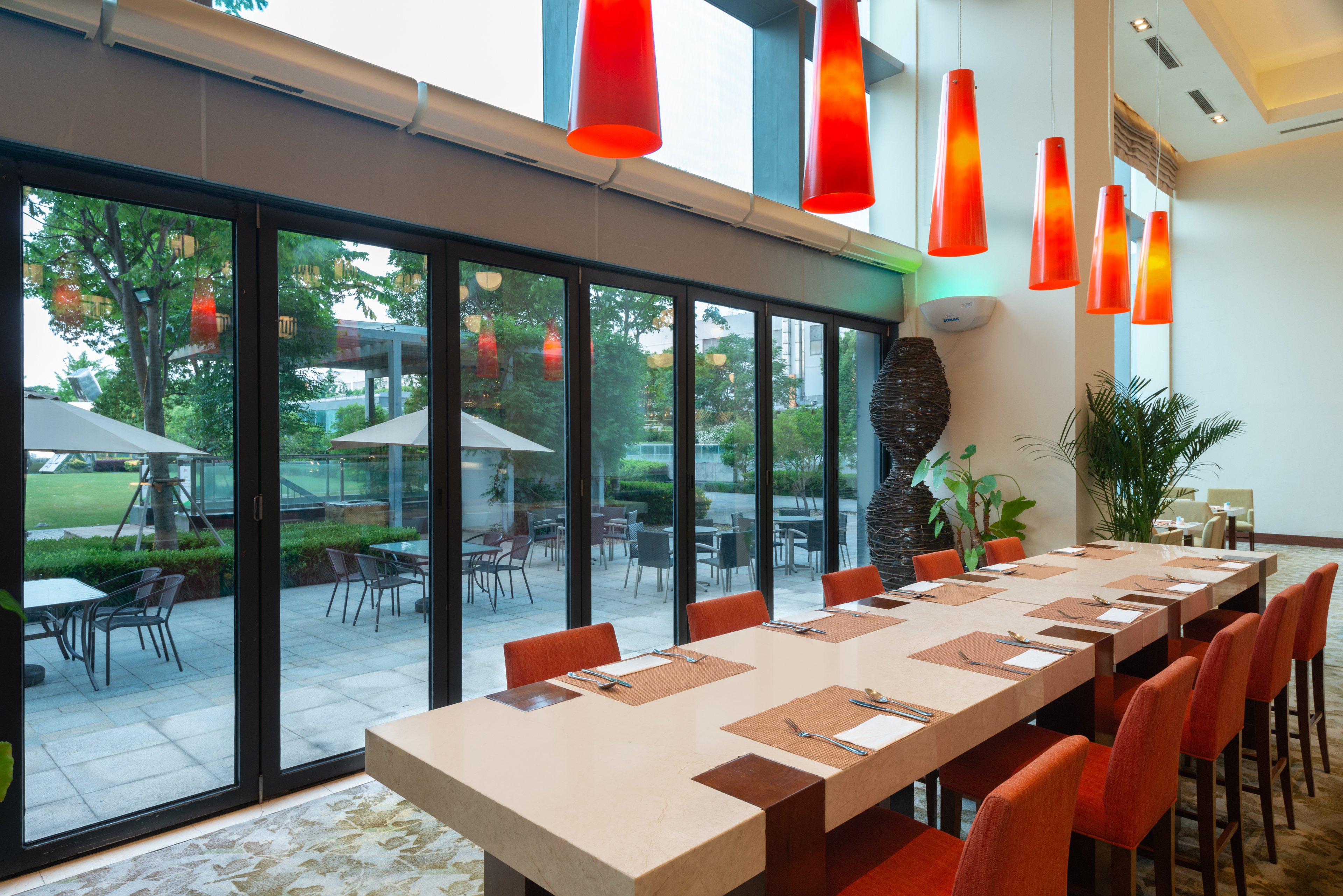 HOLIDAY INN SHANGHAI PUDONG KANGQIAO 35/50