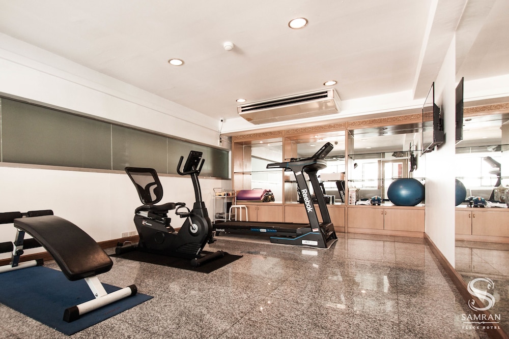 Samran Place Hotel 32/45