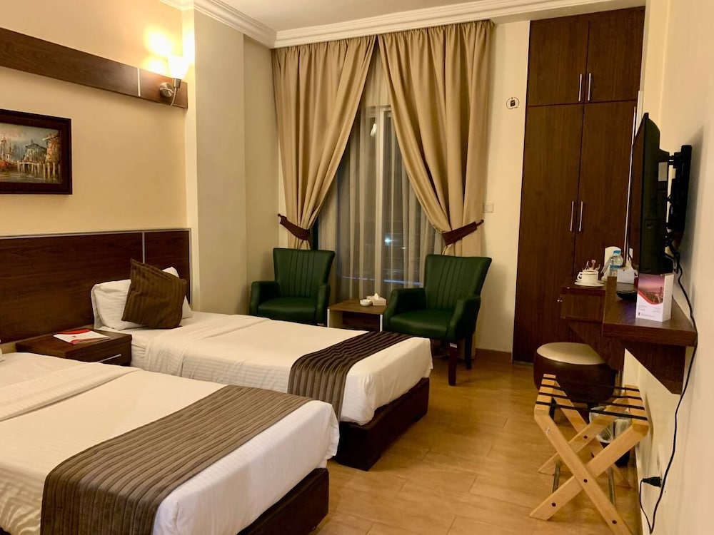 Ream Hotel 17/50