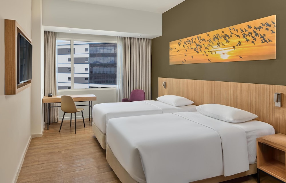 Park Inn By Radisson Clark 15/50
