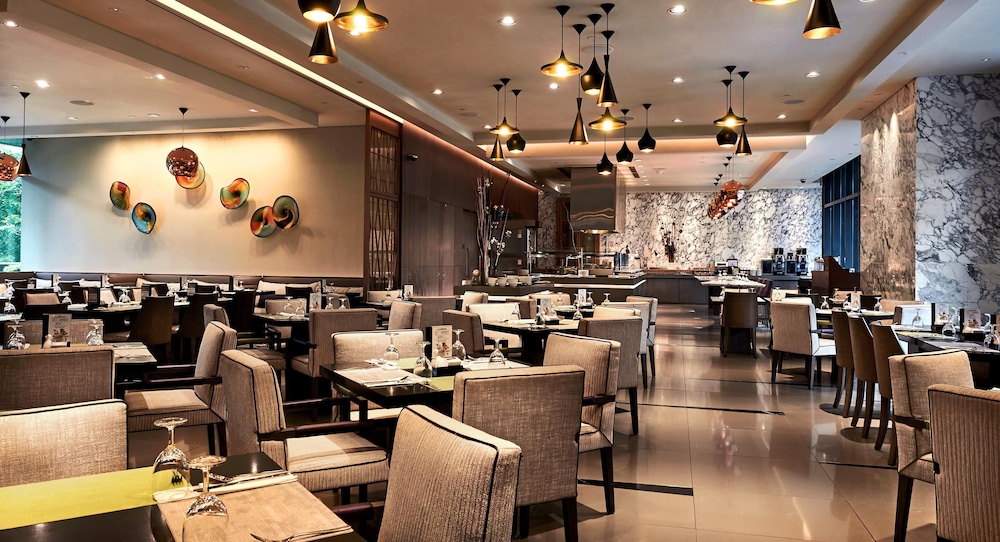 Carlton City Hotel Singapore 38/50