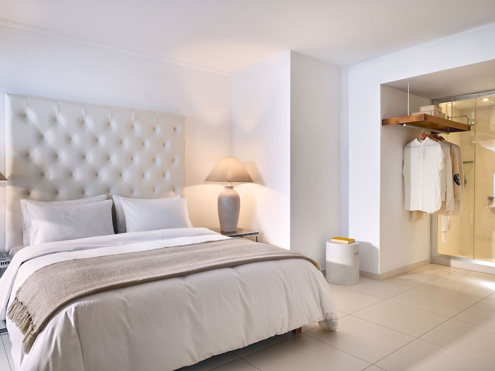White, Family, King and Twin Beds, Sea View، Grecotel LUXME White 2/10