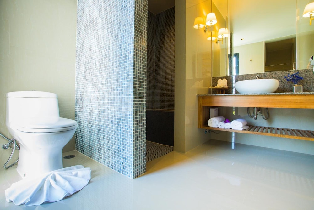 Lanna Thaphae Hotel 52/54