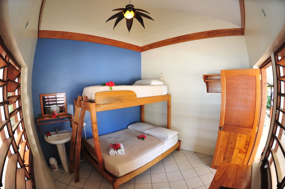 Hideaway Island Resort 55/75
