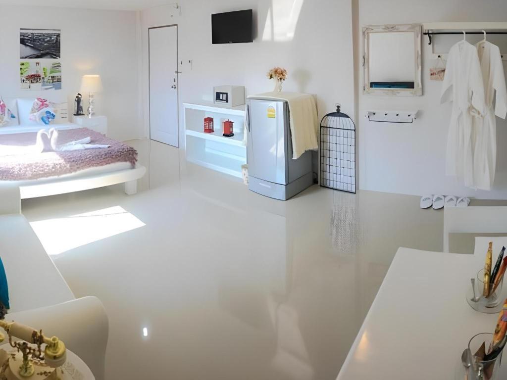 Chic Hotel Suratthani 49/55