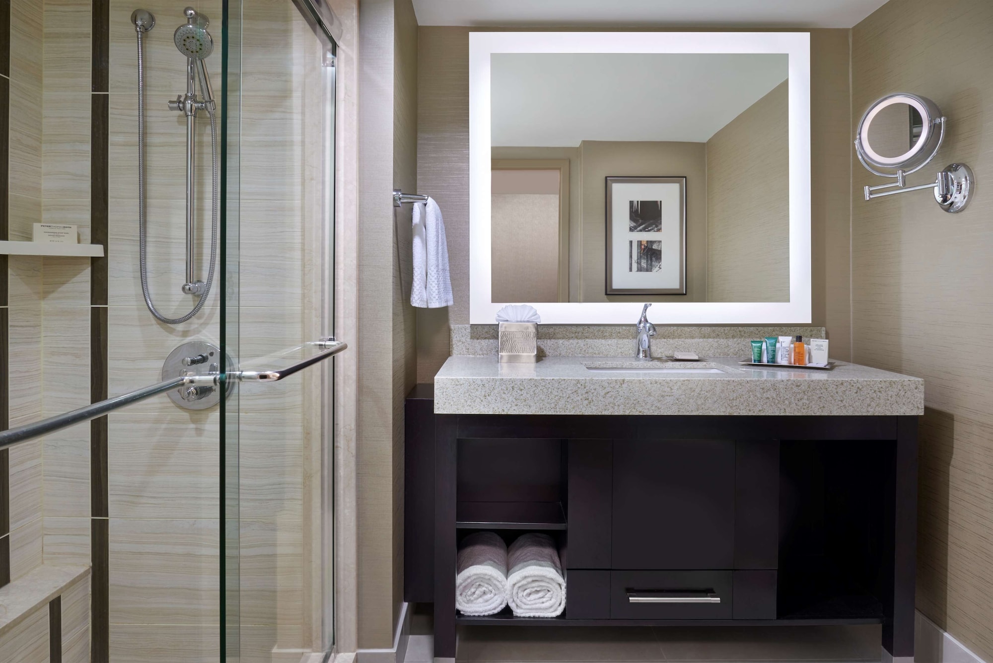 JUNIOR SUITE, DELUXE, KING BED