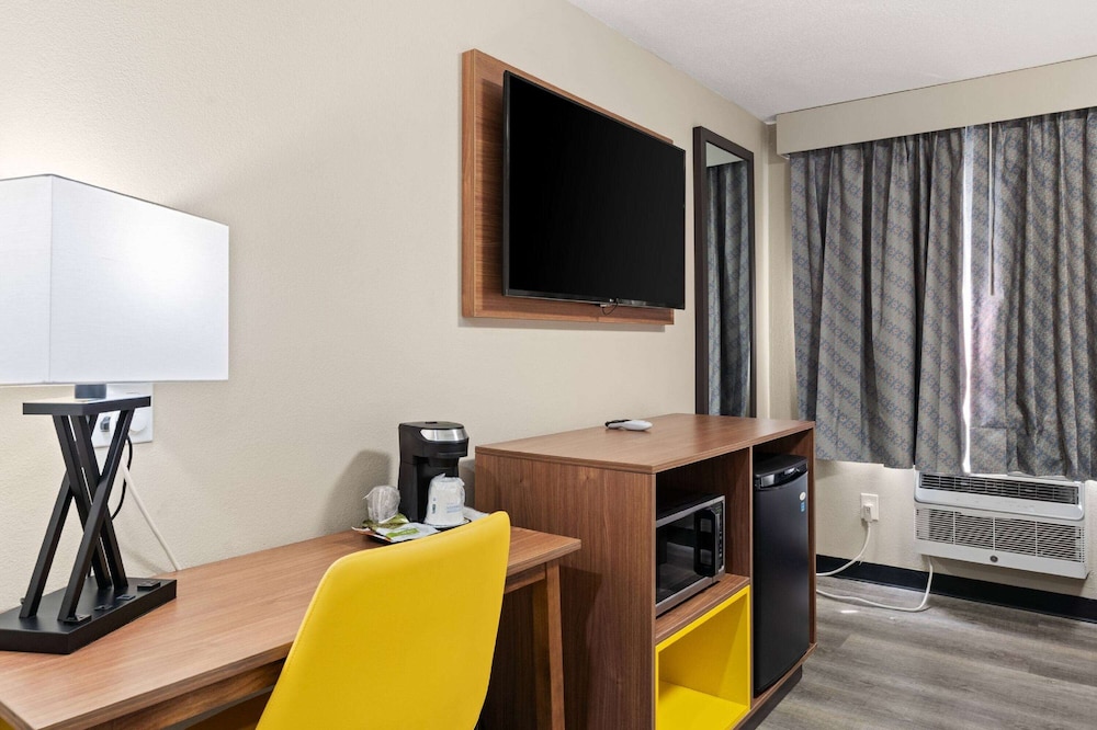 Days Inn by Wyndham Albuquerque I-25 31/50