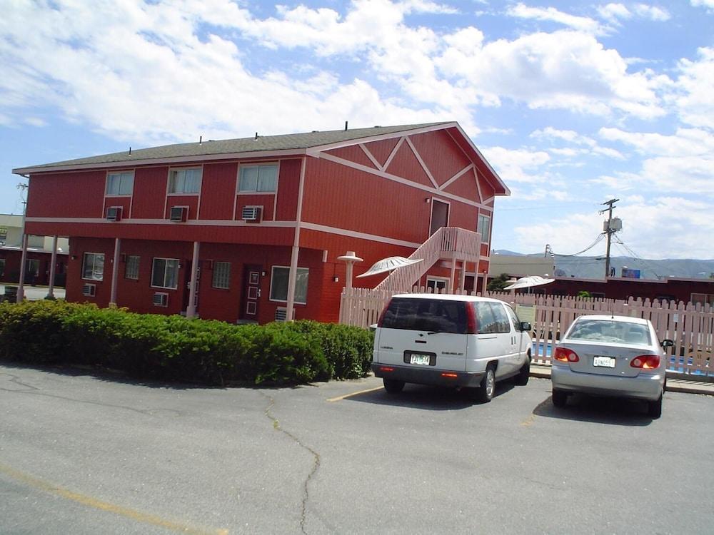 Avenue Motel 20/28