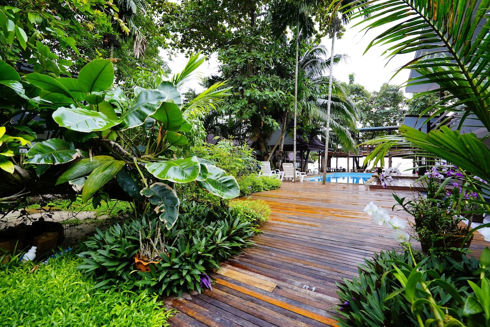 Apple Beachfront Resort 55/69
