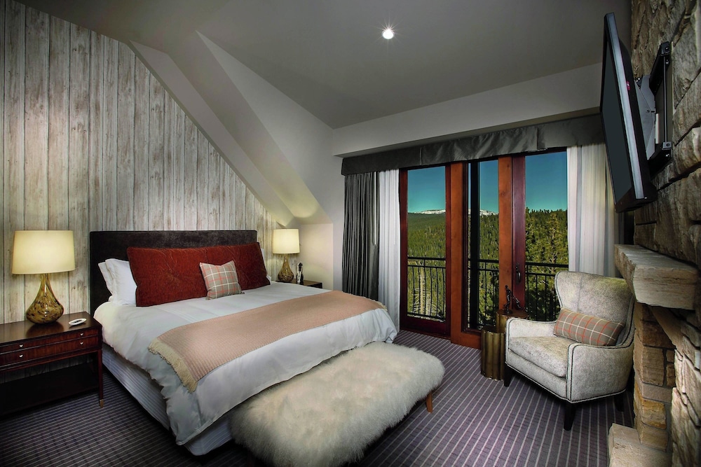 3 Bedrooms, 3 Double Beds, Valley View, Balcony