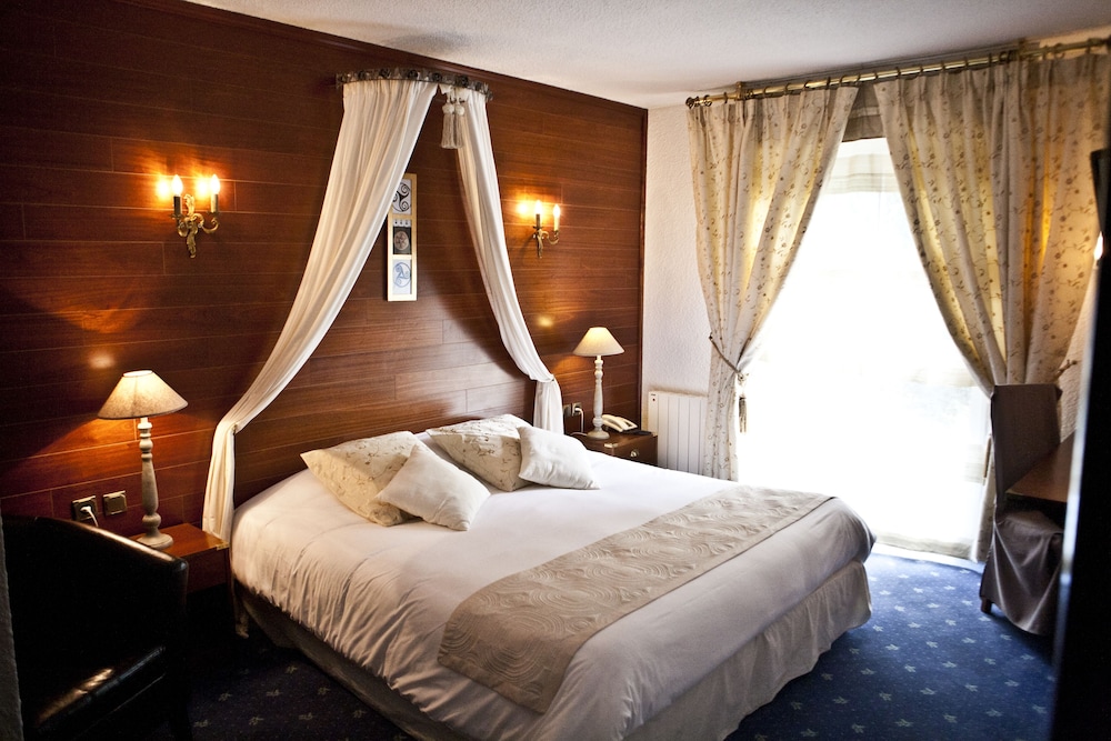 Brit Hotel Le Branhoc 19/62