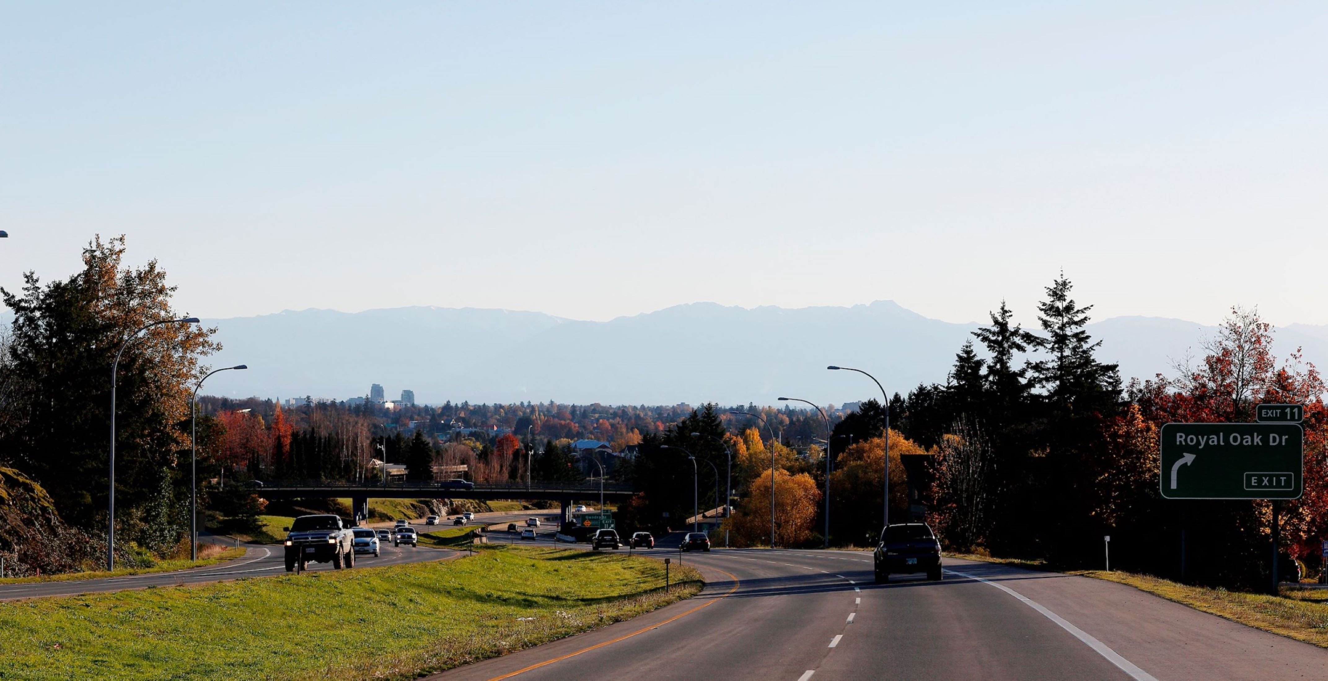 Elk Lake Inn Suites Victoria 69/81