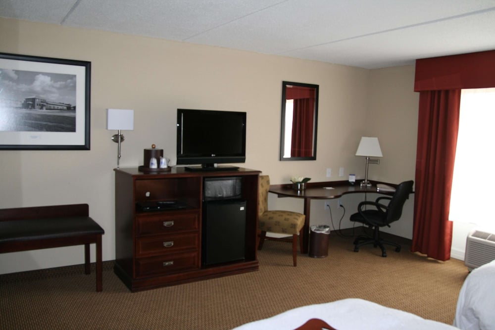 Hampton Inn And Suites Lanett West Point 42/45