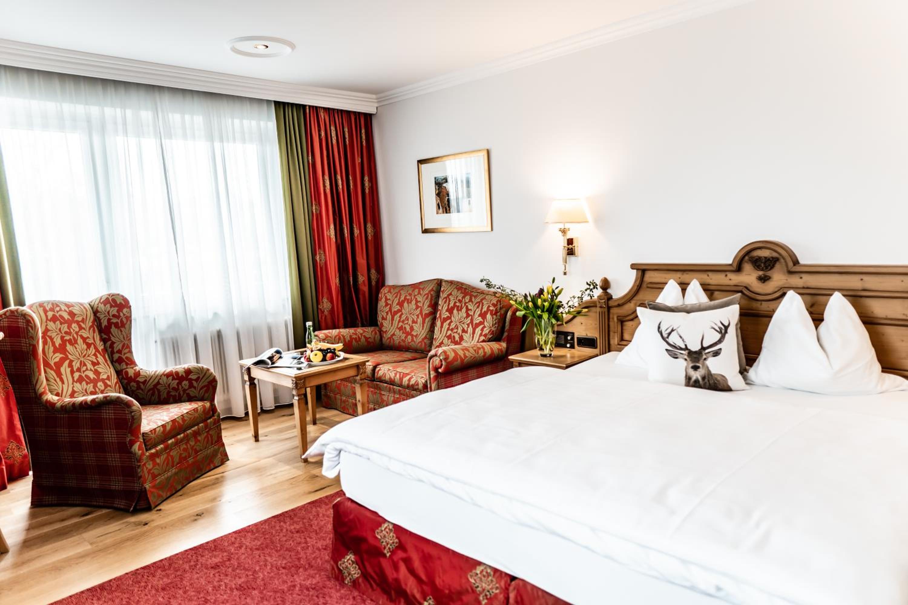 Deluxe, Double Bed, Garden or Parking View، Hubertushof 6/10