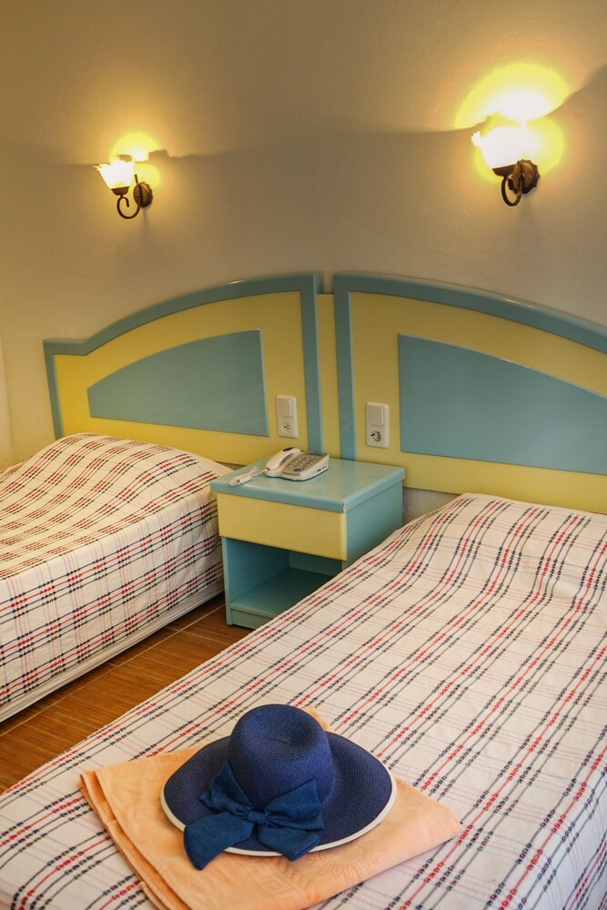 Bezay Hotel 11/31