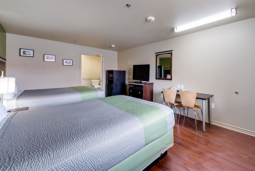 Motel 6 Floresville Tx 10/42