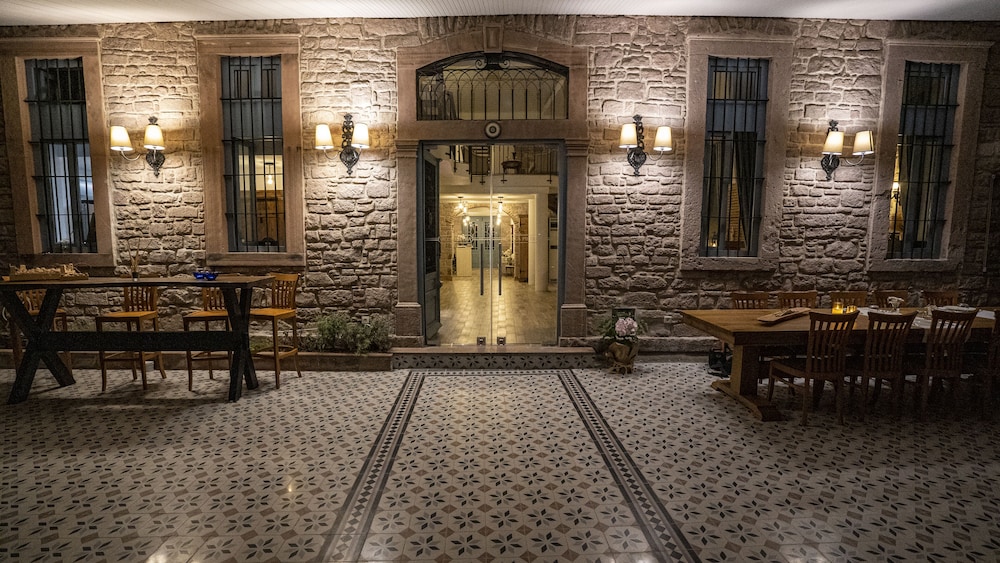 Sizmahan Hotel 42/64