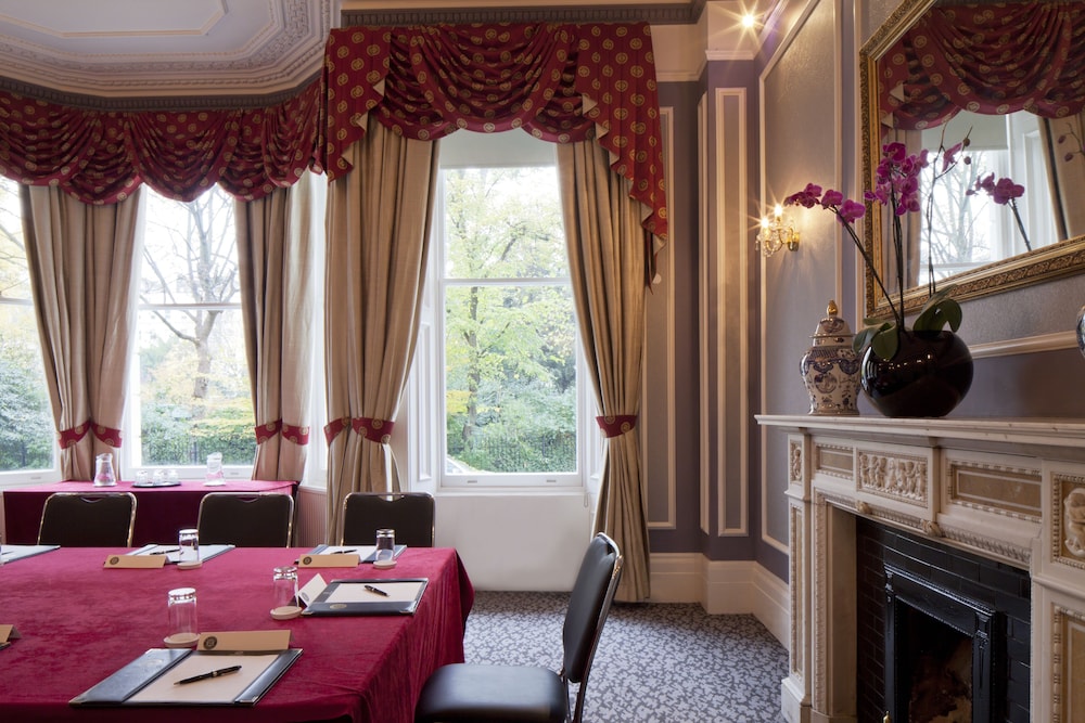 Strathmore Hotel - Gem Hotel 31/39