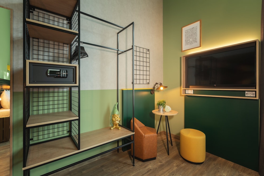 Holiday Inn - the niu, Dwarf Berlin Schoneberg 53/73