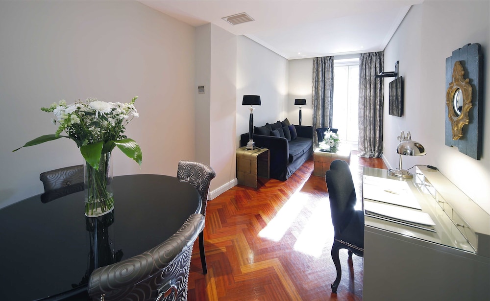 Boutike Cibeles (ex Luxury Suites) 13/22