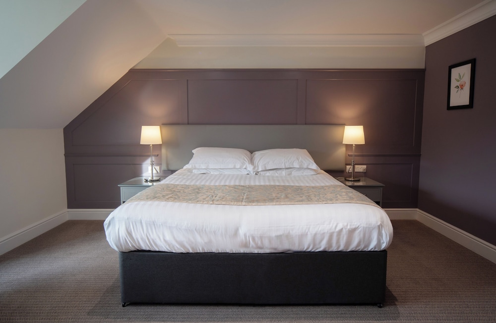 Pavilion, Suite, Double or Twin Bed