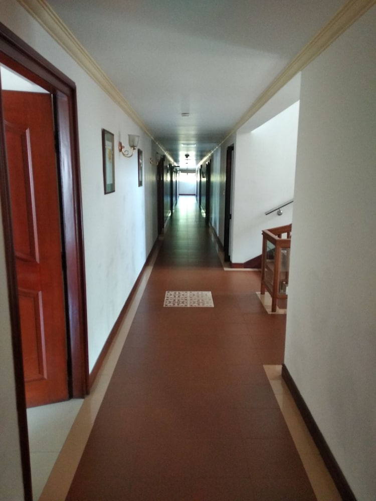 ISSACS RESIDENCY 17/32